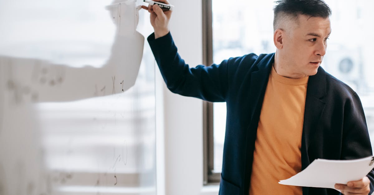 What are the key principles of PRINCE2 methodology